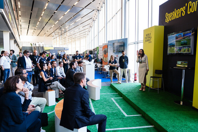 Startupit verkostoitumismatkalle World Football Summitiin